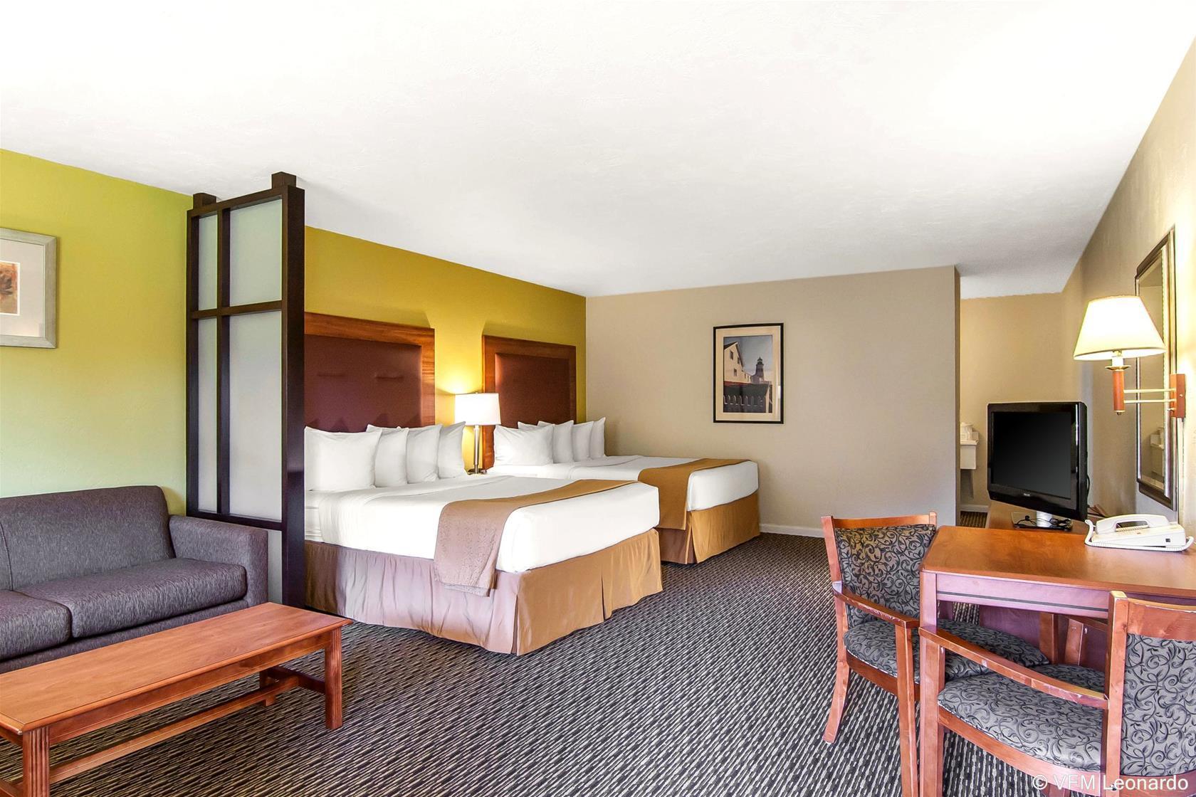Quality Inn & Suites At Coos Bay North Bend Bagian luar foto