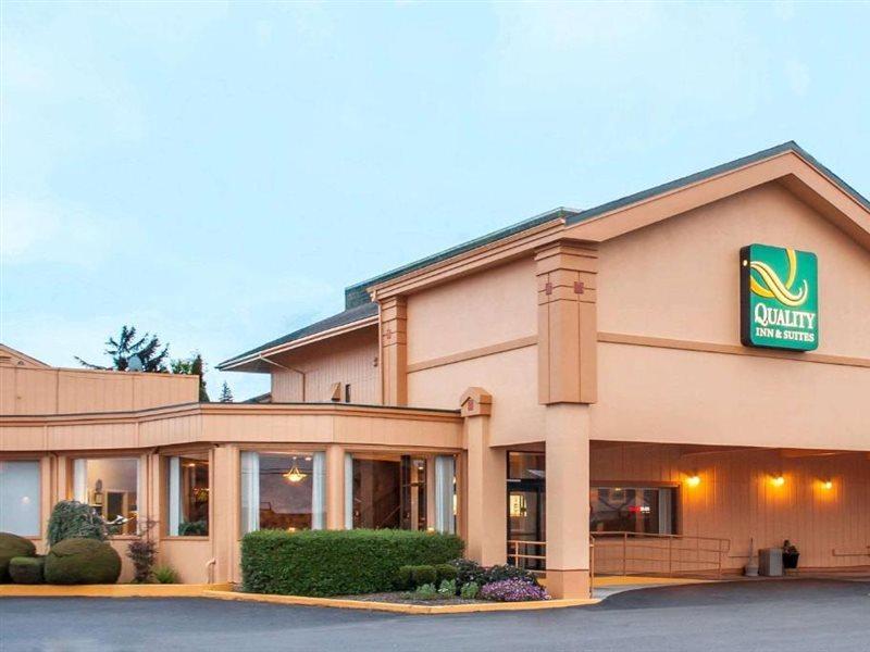 Quality Inn & Suites At Coos Bay North Bend Bagian luar foto